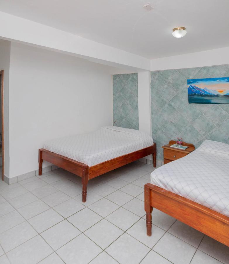 Las Palmas Hotel 코로잘 외부 사진