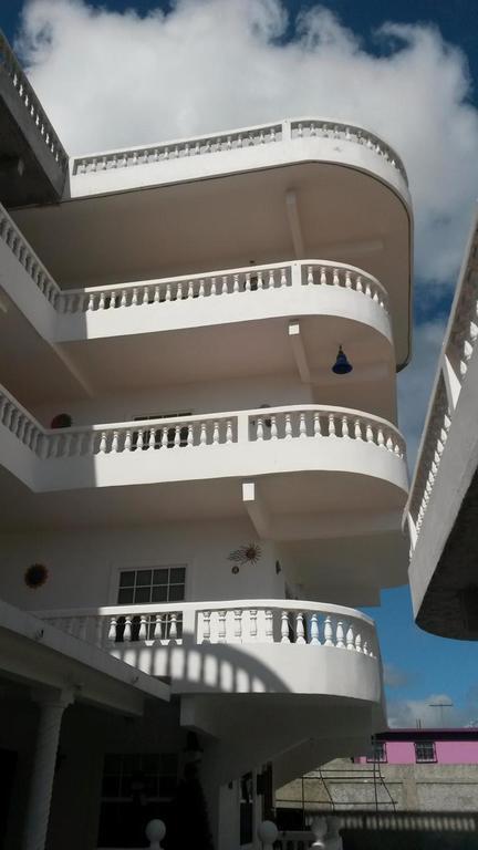 Las Palmas Hotel 코로잘 외부 사진