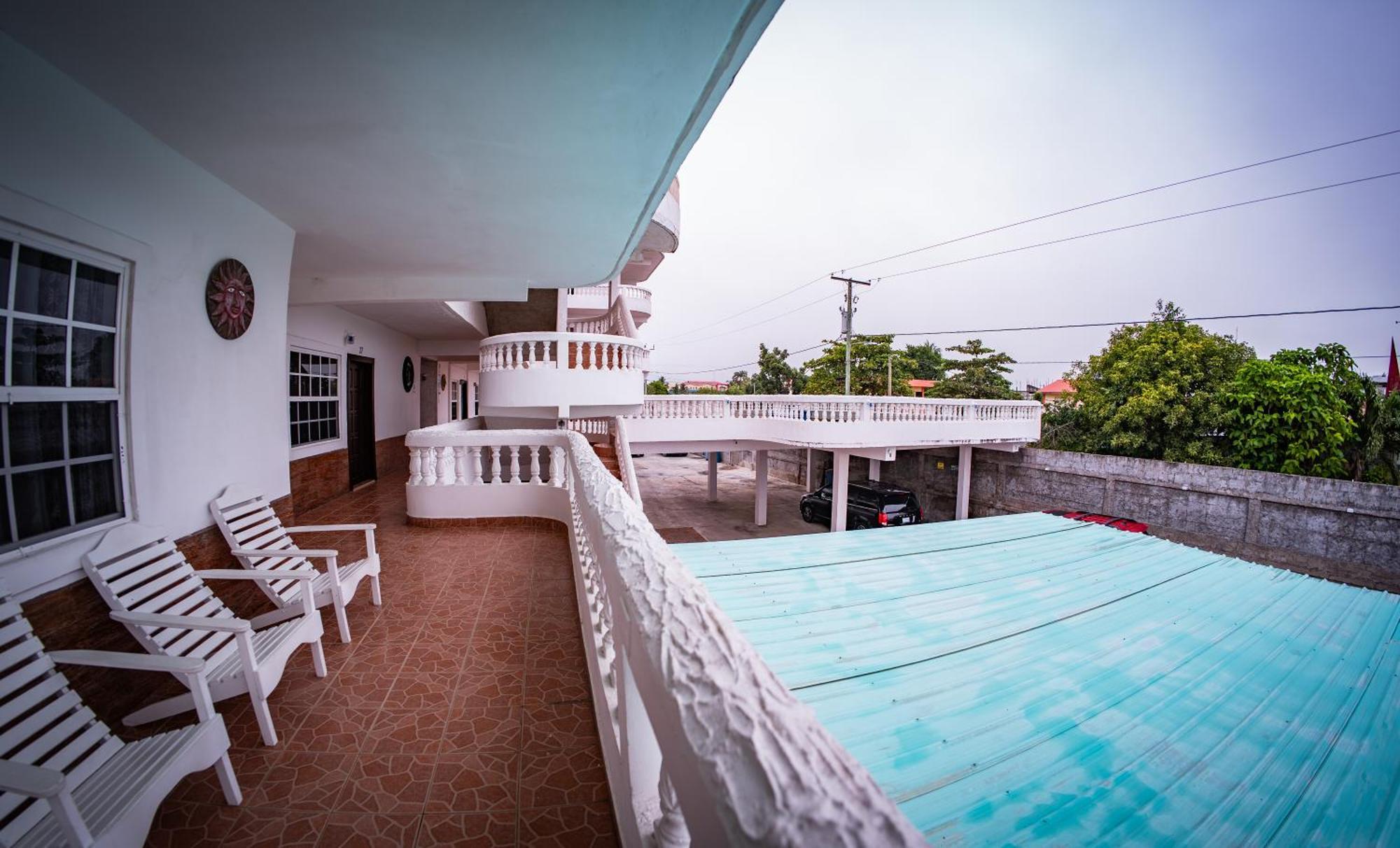 Las Palmas Hotel 코로잘 외부 사진